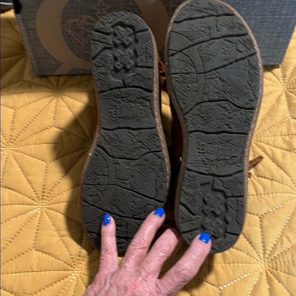 Born Brown Suede Ankle Boots NEW - Picture 7 of 7